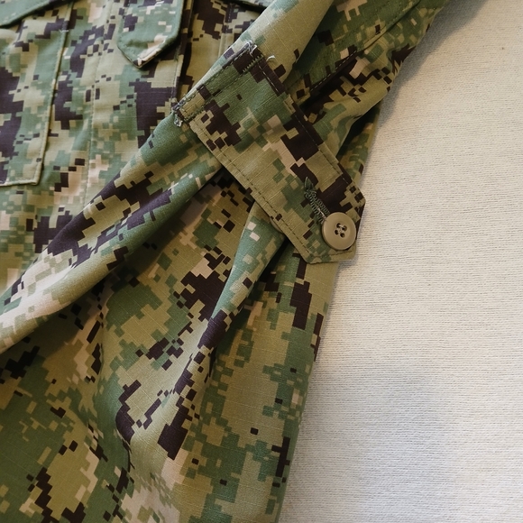 U.S. Navy Type III Size Small Regular Camo Maternity Blouse Working Uniform - Picture 4 of 6